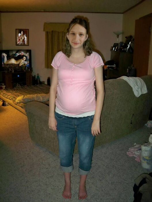 Дочка - одета