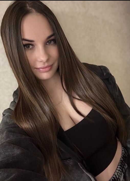 Меня Зовут Дарья хочу с вами познакомиться