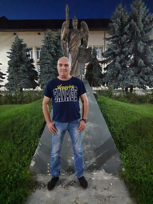 Это я.