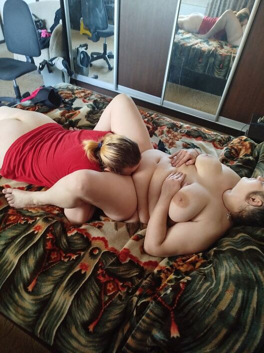 С девочкой Лена в красном