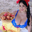 Mature Snow White