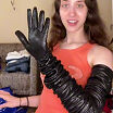 Как вам такая длинная кожаная перчатка?