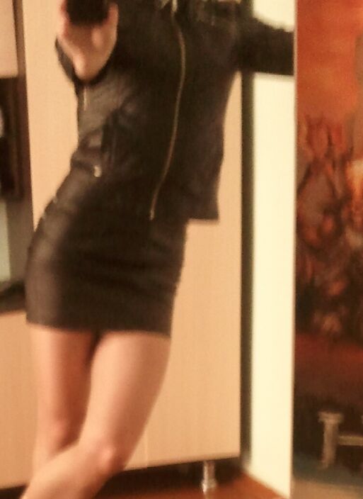 В черном..*))