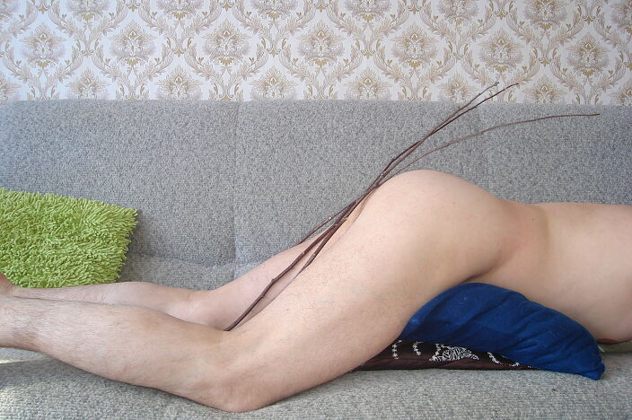 прутики на попе