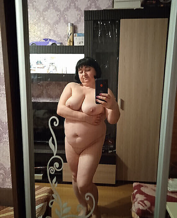 Наша нижняя шлюшка Тамара на оценку..