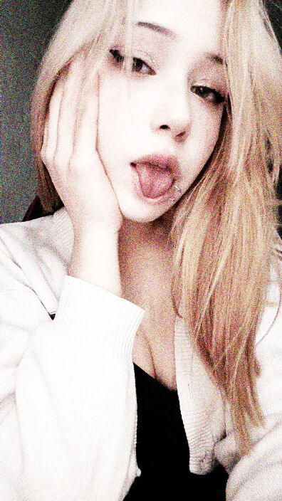 Твоя шлюха)