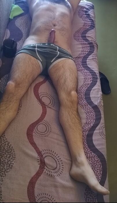 Лежал