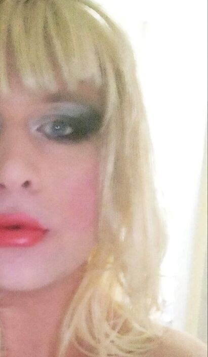 Послушная рабочая нежная женственна транси