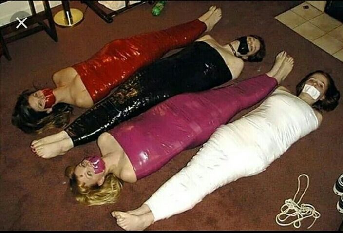 Запечатаные шлюшки