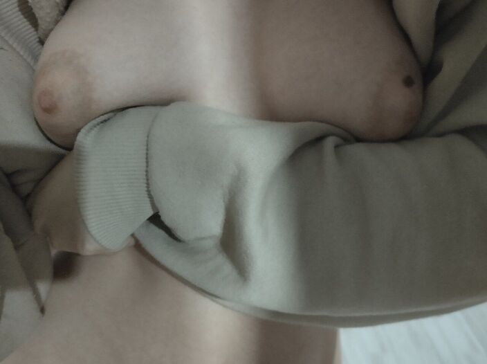 сиси:) на них кто кончит? отчёт в комменты только..