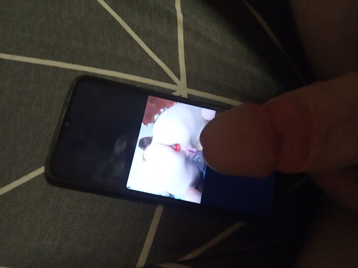 Выебать бы)