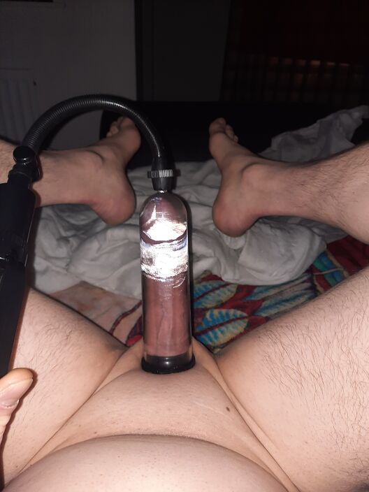 Legs spread 4day of using new cock pump wow