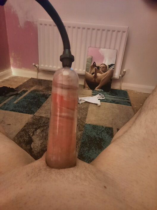 See-through glass cock pump