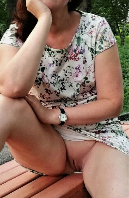 в платье