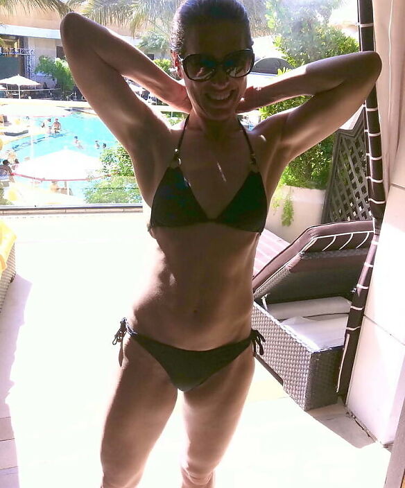 choose girls fan jouful pictures