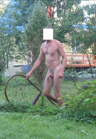 Искупался)