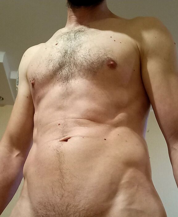 Люблю ходити голяка)