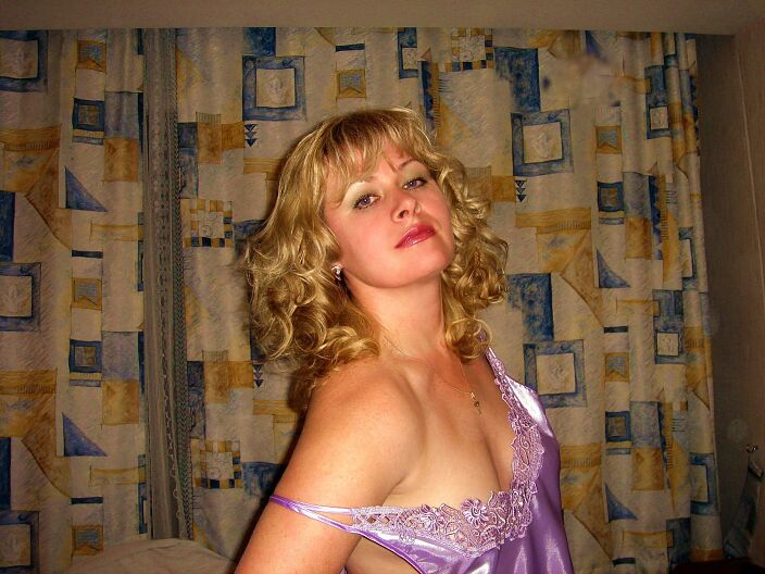 Жена после корпоратива в отеле