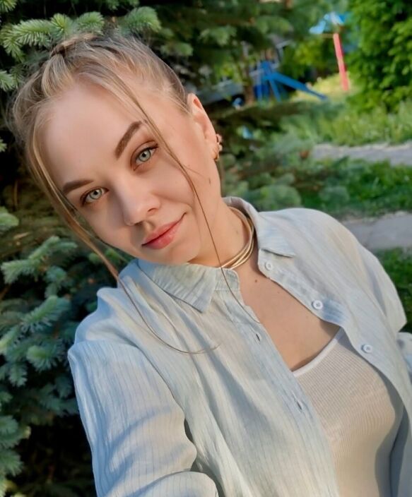 Дал бы ей пососать?)