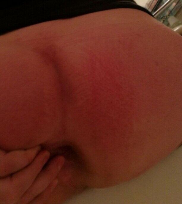 Вставишь свой хуй по яйца?