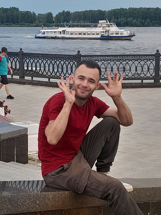 Ярик набережной)