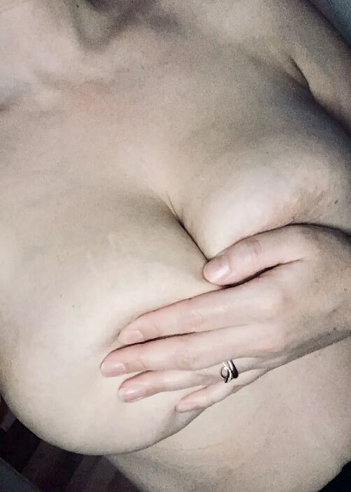 Жена