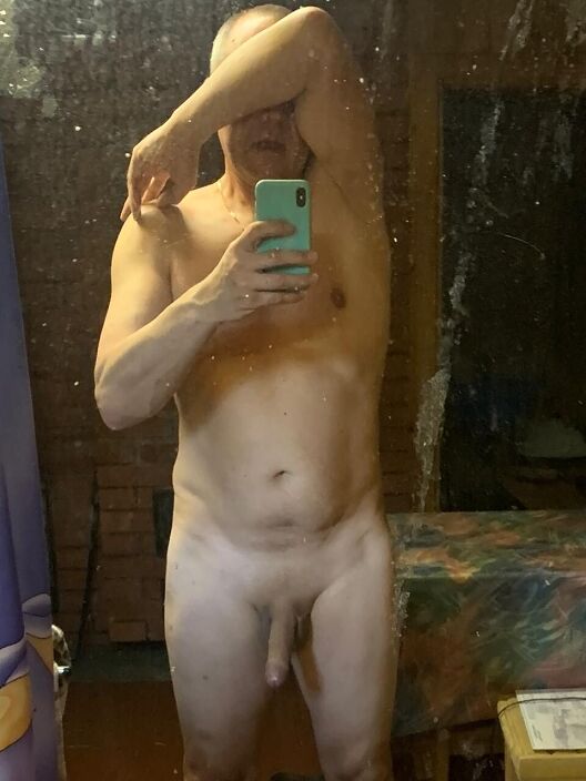 Вроде не толстый)