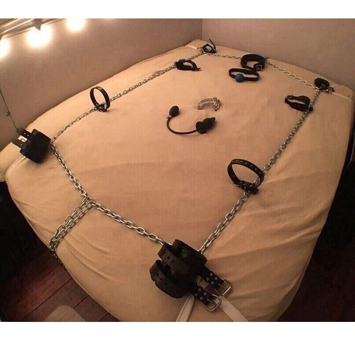 Такую бы кровать мне в спальню????