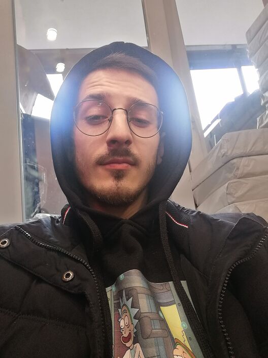 Озорной, красиаый