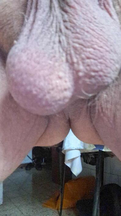 Яички кто хочет полизать мне?