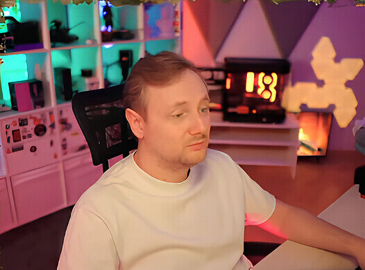 Любитель поиграть