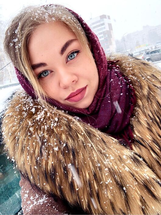 Кончишь в ротик?)