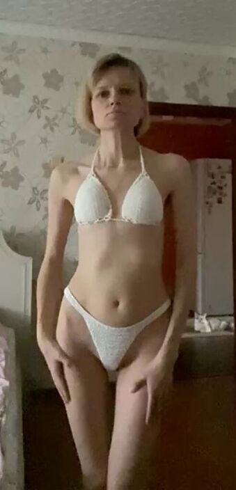 Белый вязанный.