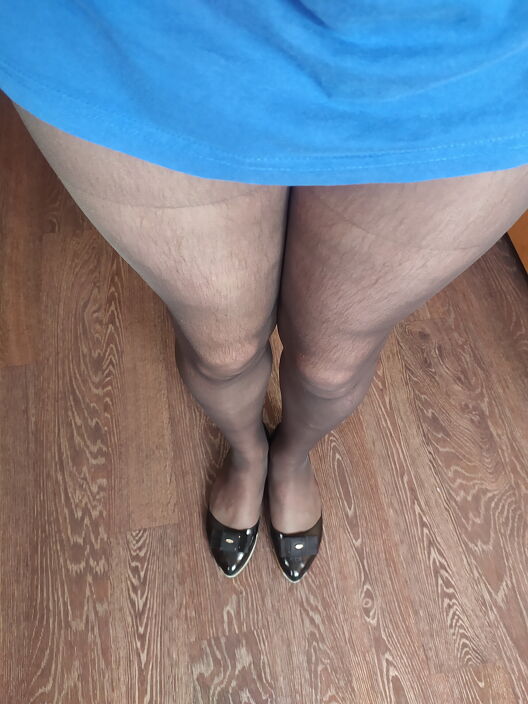 В колготках жены