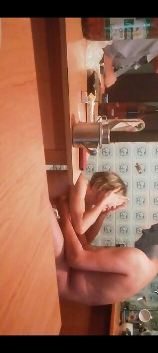 Товарищ наблюдает