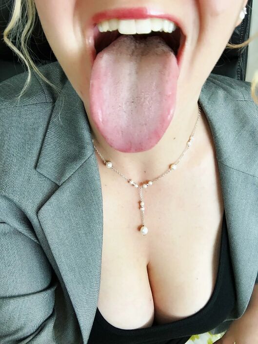 и ротик и язык рабочие