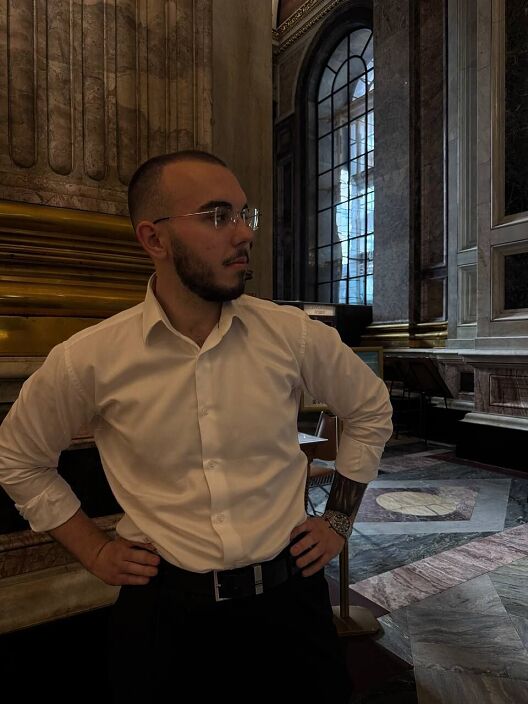 Если у тебя большие бёдра, то я стул