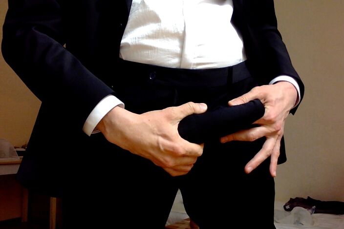 007 In a suit with a big dick