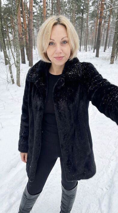 Та самая Оля 300 метров от вас. Давайте знакомиться