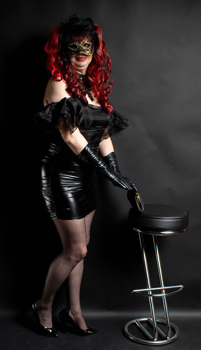 Я не такая! Я жду трамвая!