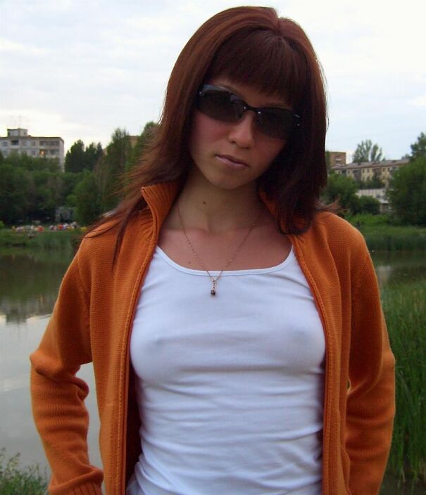 Сисички просвечивают