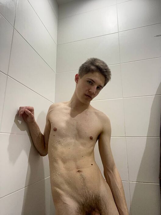 в углу