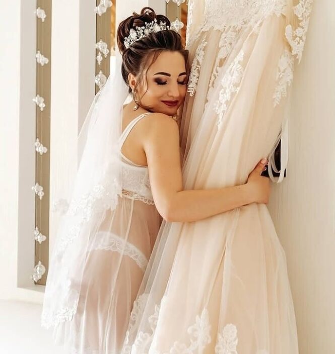 Моя сучка ,выходит замуж,только супруг ее не знает ...