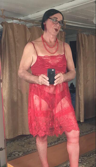 Natali в красном