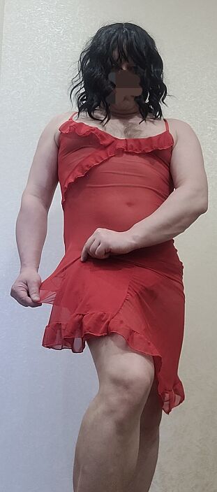 Девочка в красном