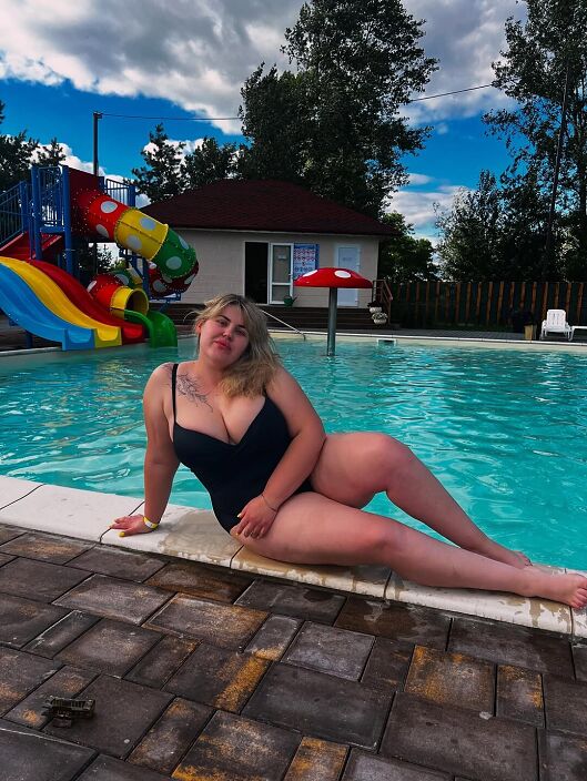 Толстая милфа ????