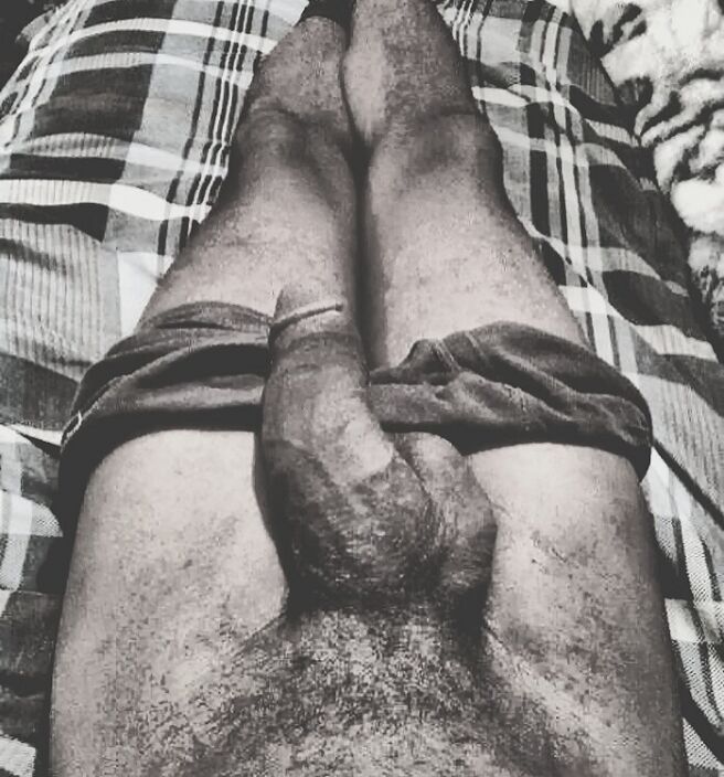 Дома на диване