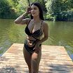 В такую жару только купальник и поближе к водичке