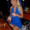 в ночном баре летом