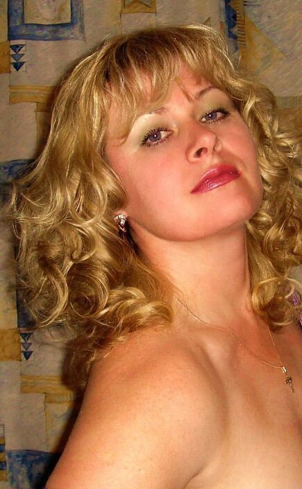 Соблазнительная милфа